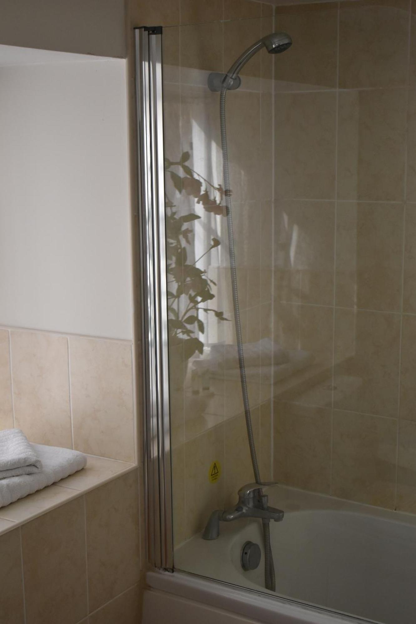 Davenford Cotswold Gardens Bed & Breakfast Stow-on-the-Wold ห้อง รูปภาพ