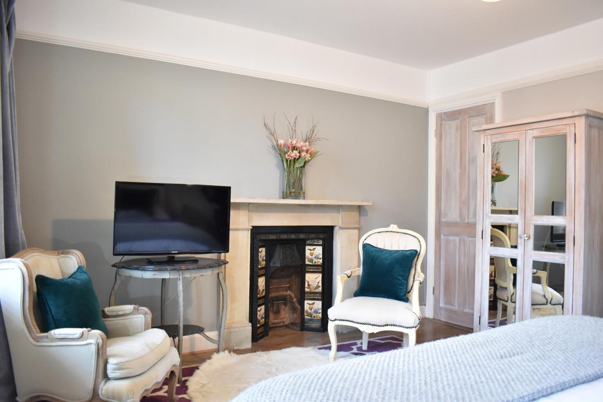 Davenford Cotswold Gardens Bed & Breakfast Stow-on-the-Wold ภายนอก รูปภาพ
